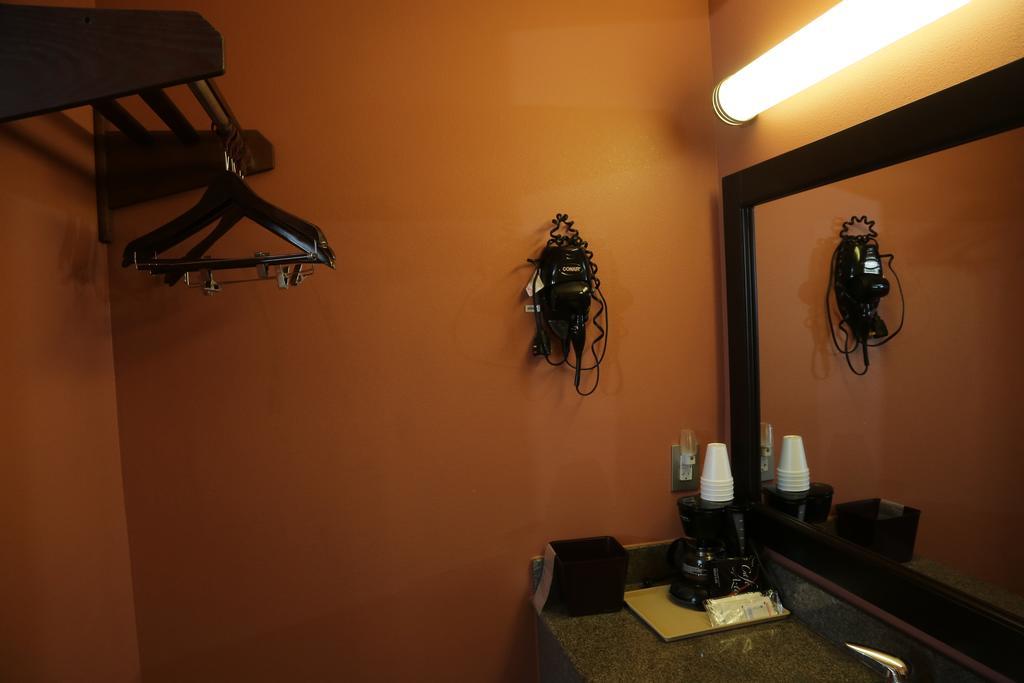 Washington Theroff'S Motel מראה חיצוני תמונה